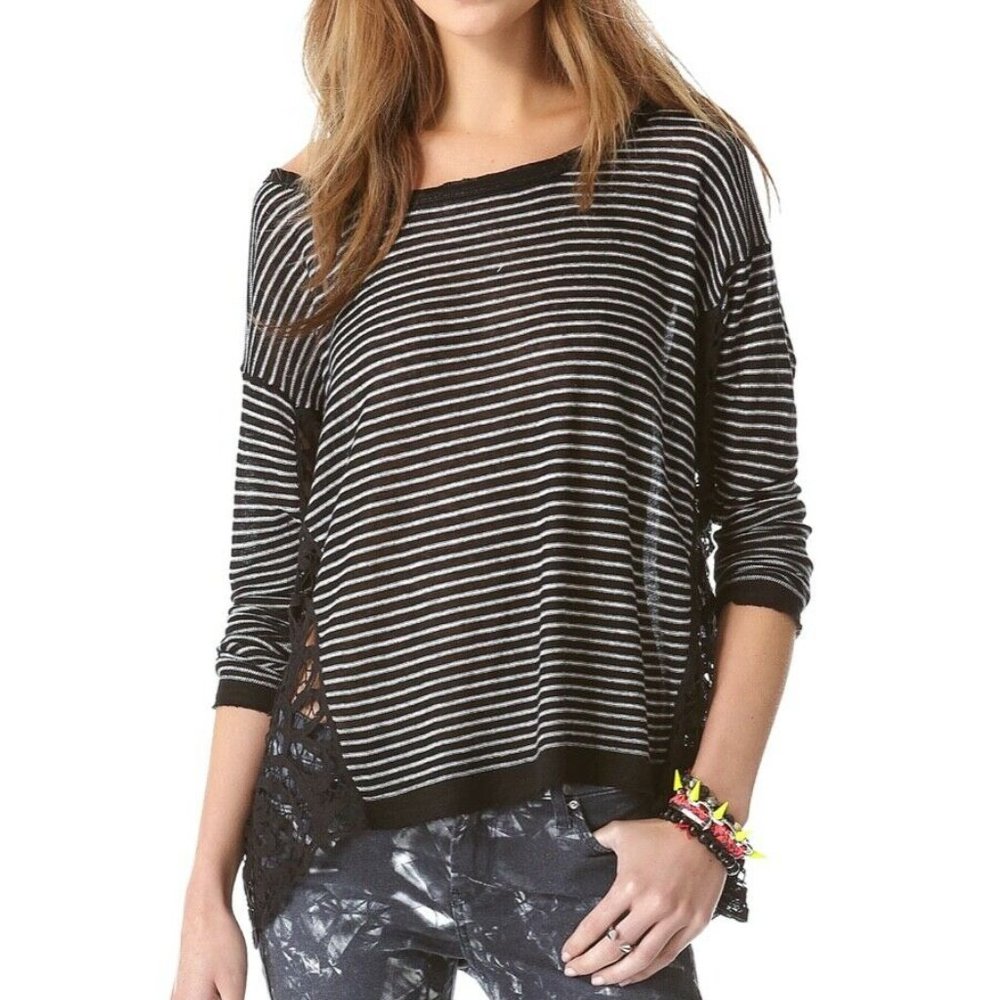 FREE PEOPLE Black Stripe Top w/Lace Sides Linen Knit 'Love Me Do'